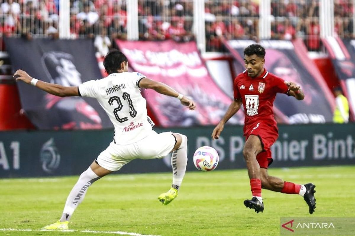 Hansamu Yama Resmi Perpanjang Kontrak dengan Persija Jakarta
