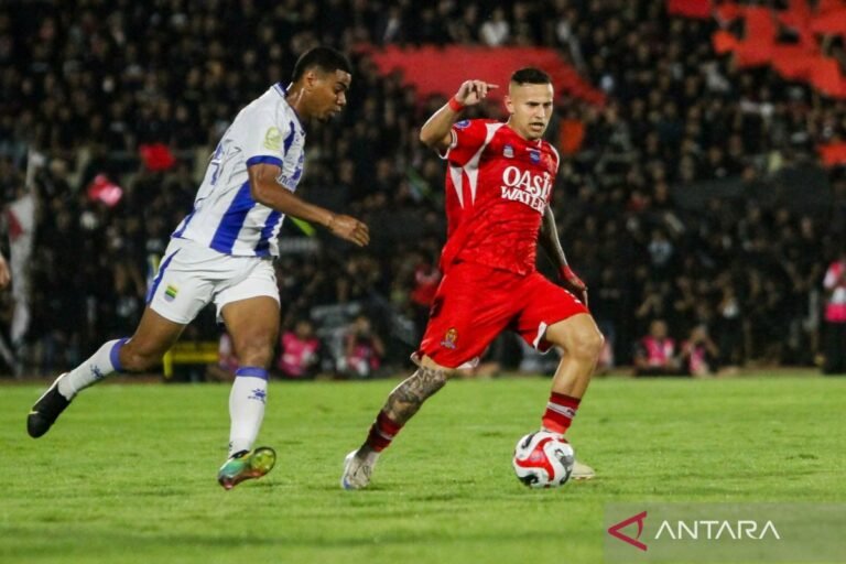 Analisis Pertandingan Persib vs Borneo FC di Lanjutan BRISuperLeague
